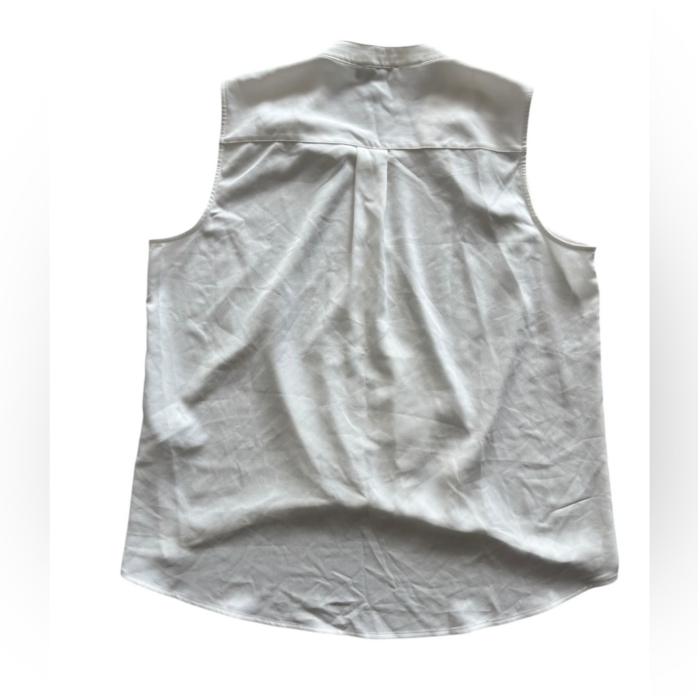DKNY WHITE TWIST FRONT V NECK BLOUSE NWOT SIZE LARGE - Picture 4 of 6